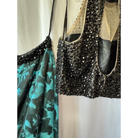 Sherri Hill Mermaid Two-Piece Evening Dress - Size 4 - Picture 15 of 16